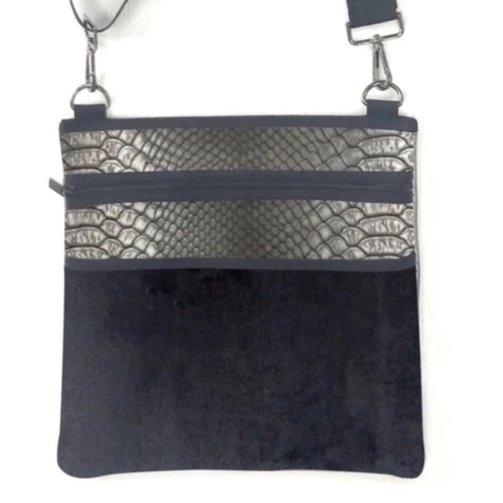*NWT* HAUTE SHORE Peyton Glam Crossbody Bag/Purse Croc & Black Velvet W/2 Straps